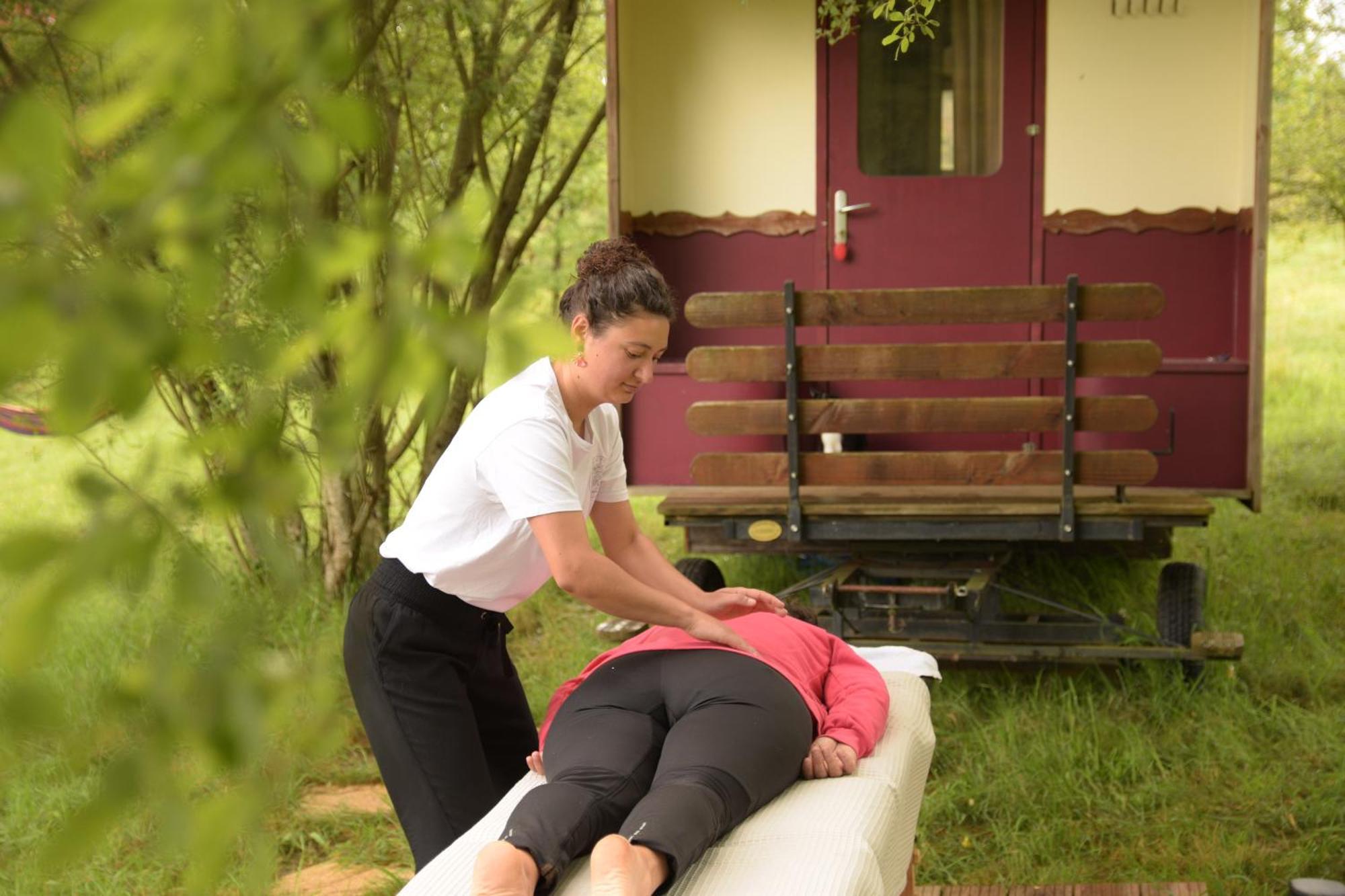 La Roulotte Couzotte Guest House Couze-et-Saint-Front Ngoại thất bức ảnh